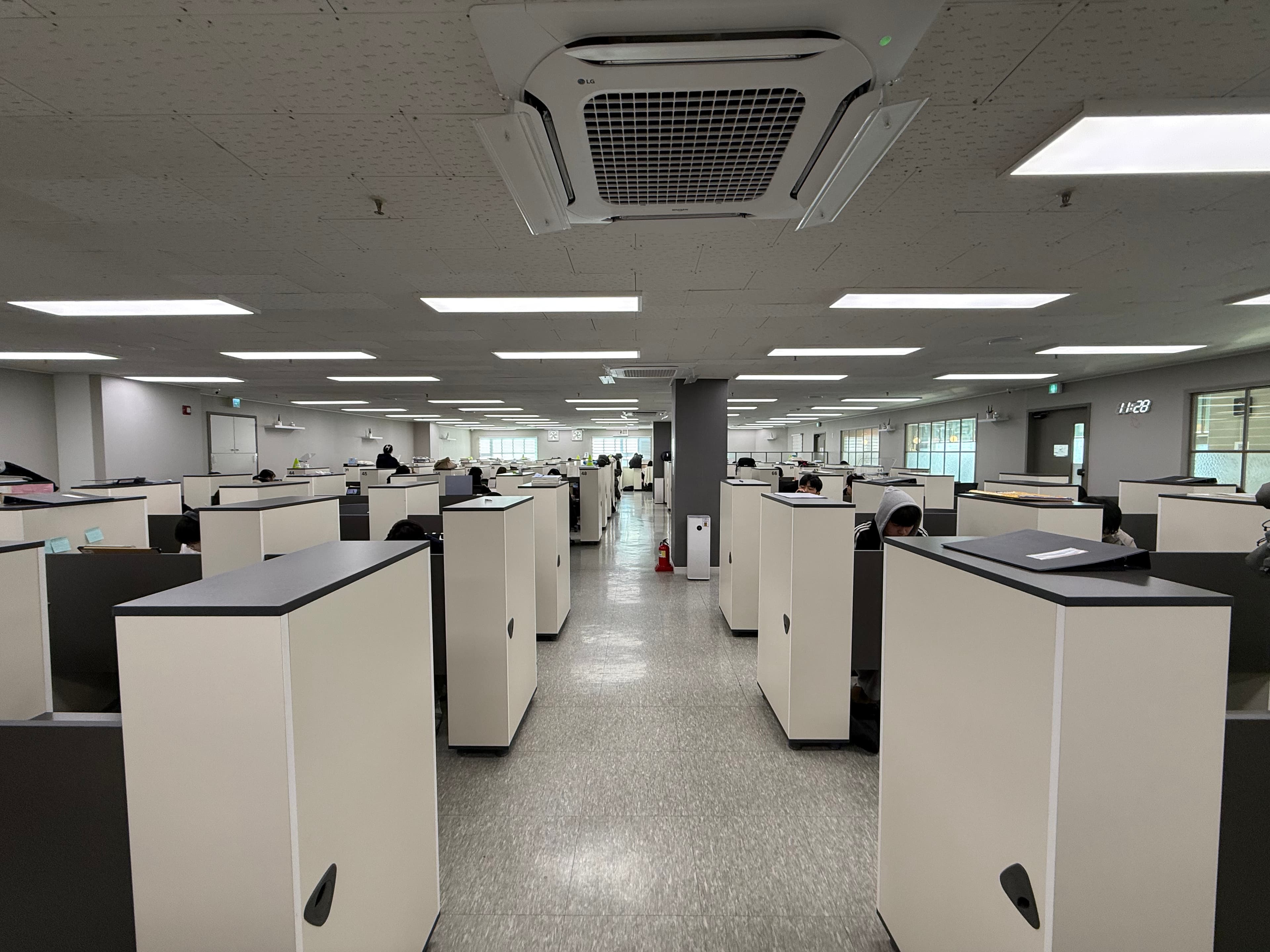 개별 지정석 자습실